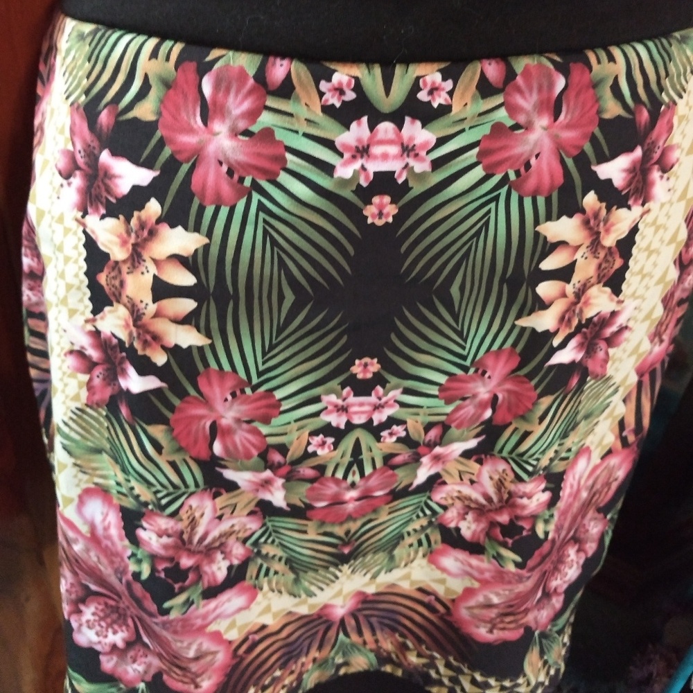 Eliquoii Skirt
